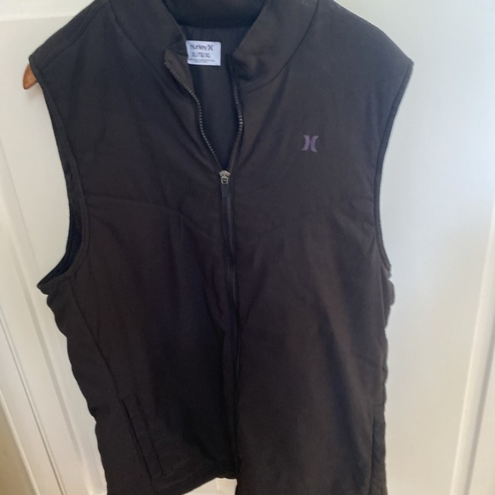 Hurley Men's Black Vest XL     ‎       34